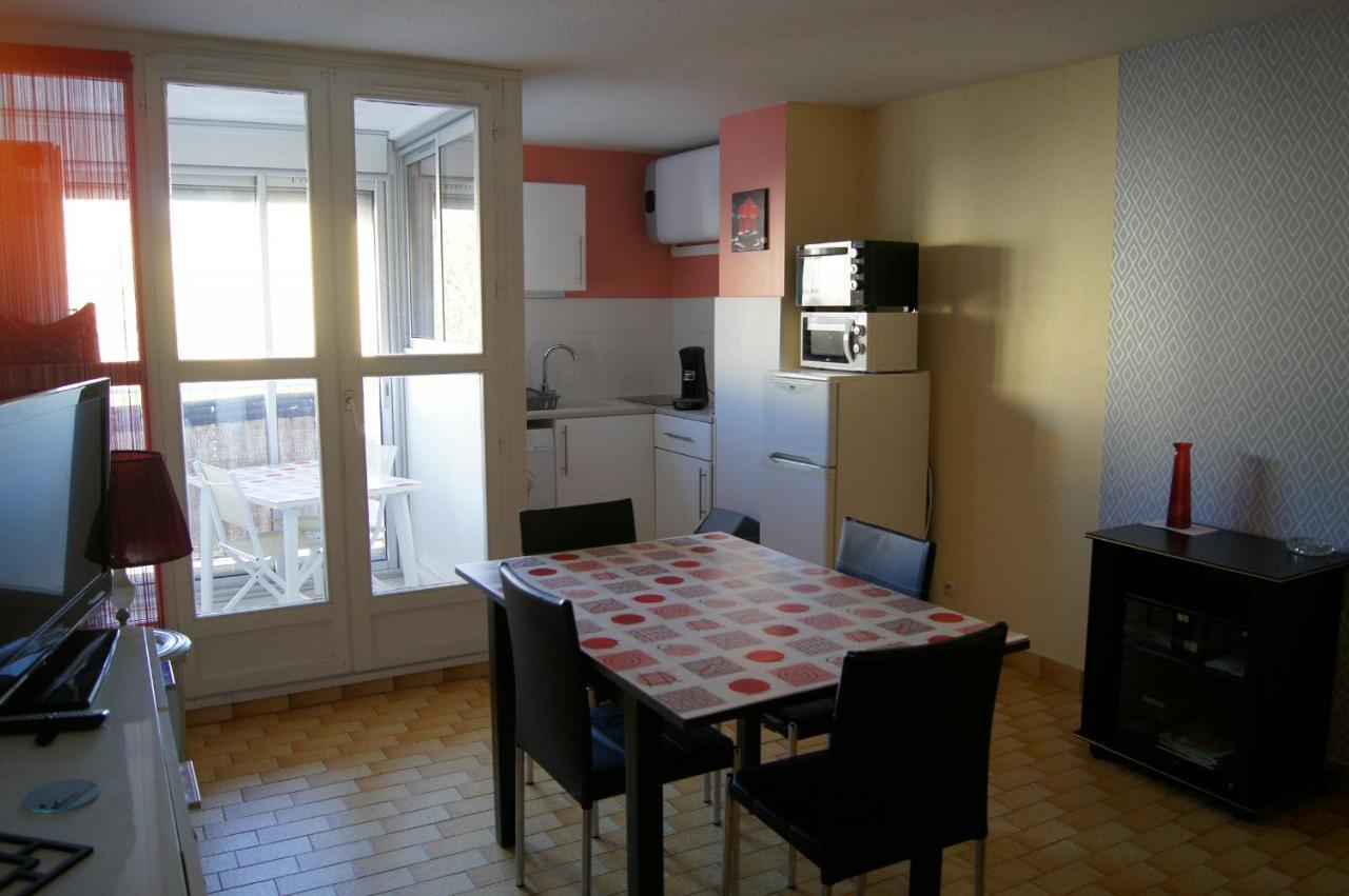 Lara 1 - Grand T2 Loggia Sans Vis-A-Vis Parking - Pres Centre-Port, Ile Des Loisirs, Plage Richelieu Agde Luaran gambar