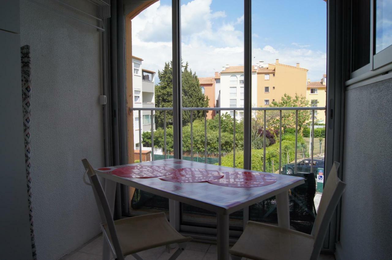 Lara 1 - Grand T2 Loggia Sans Vis-A-Vis Parking - Pres Centre-Port, Ile Des Loisirs, Plage Richelieu Agde Luaran gambar