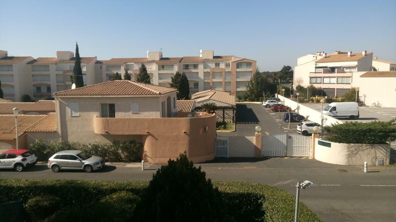 Lara 1 - Grand T2 Loggia Sans Vis-A-Vis Parking - Pres Centre-Port, Ile Des Loisirs, Plage Richelieu Agde Luaran gambar