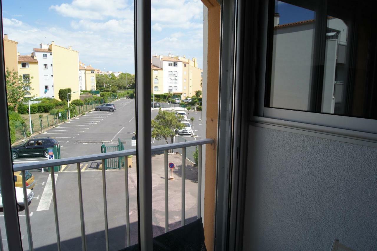Lara 1 - Grand T2 Loggia Sans Vis-A-Vis Parking - Pres Centre-Port, Ile Des Loisirs, Plage Richelieu Agde Luaran gambar